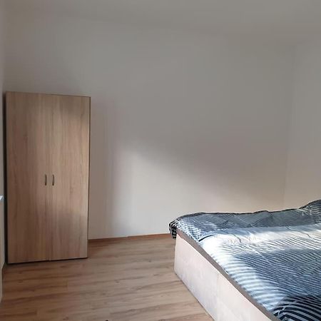 Schoene 2 Zimmer Wohnung Im Herzen Von Глайсдорф Екстериор снимка